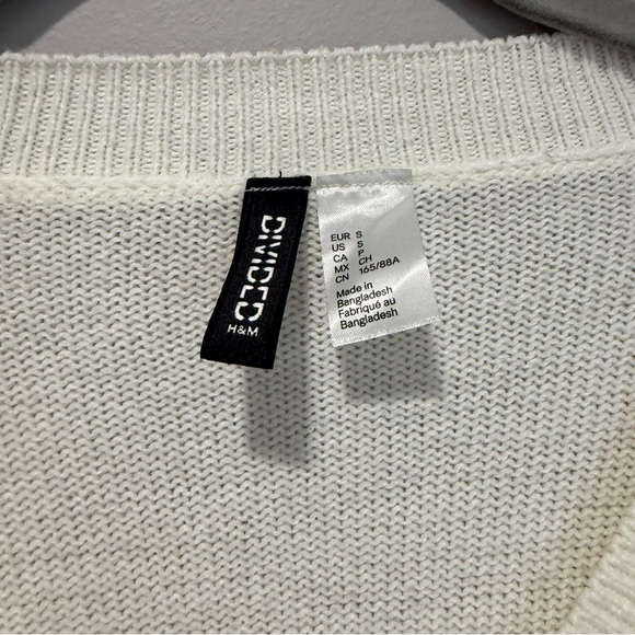 Divided Cream V-Neck Sweater - Picture 3 of 3